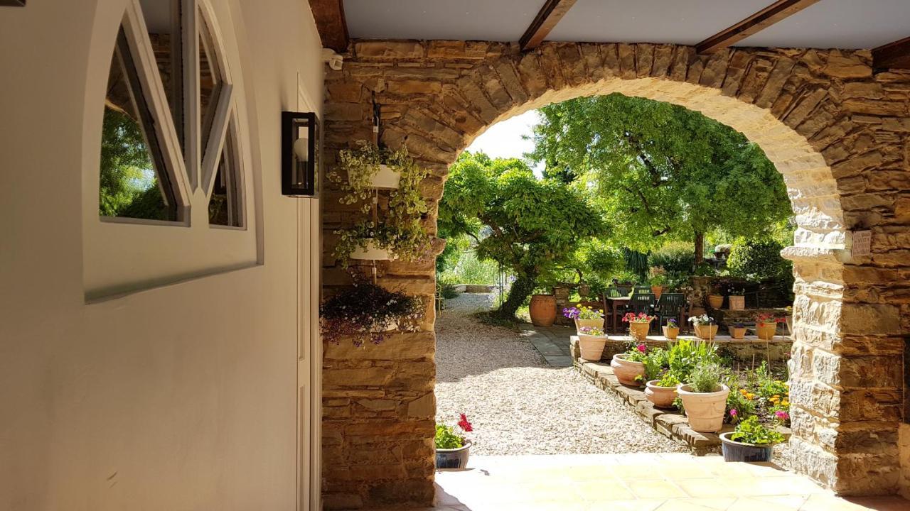 Chambres D'Hotes Secret Pyrenees Lasseube Bagian luar foto